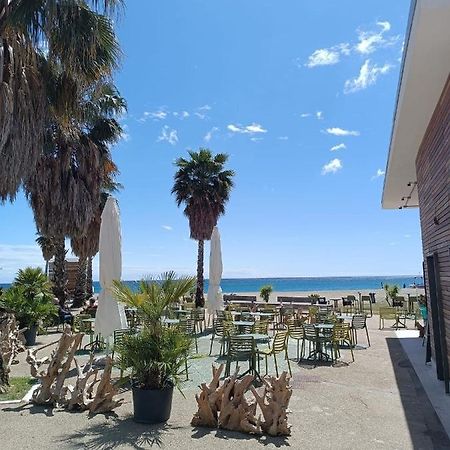 Lamberti Beach Apartment - 150 M From The Sea - Just Renewed - Wifi Савона Екстер'єр фото