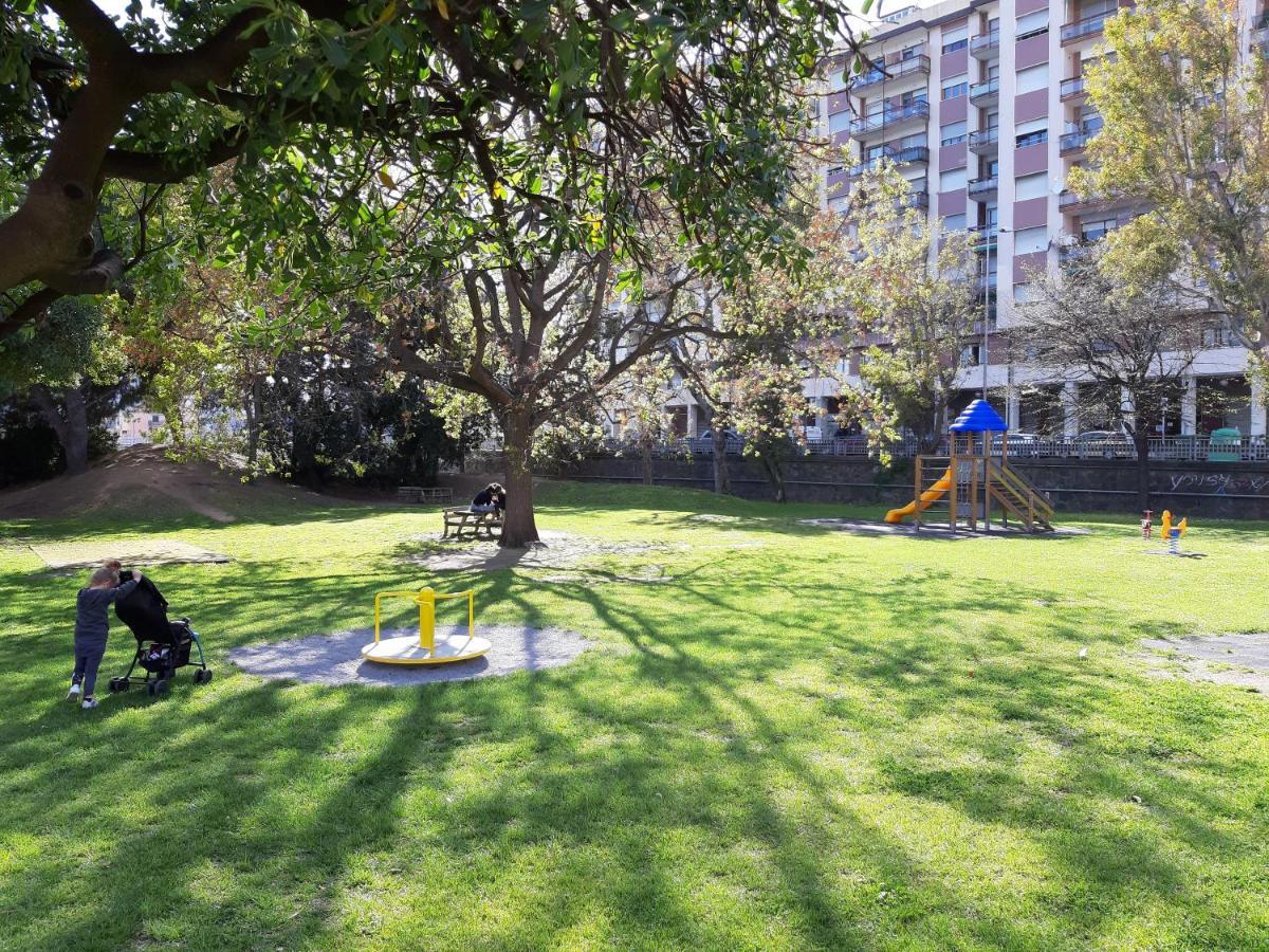 Lamberti Beach Apartment - 150 M From The Sea - Just Renewed - Wifi Савона Екстер'єр фото